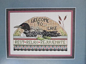 Welcome to the Lake Loons - Rivista modello punto croce - Riposa Relax Ringiovanisci - Foto 1 di 1