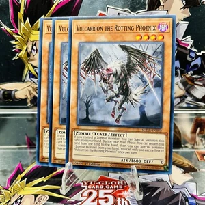 3x Yugioh Playset Vulcarrion the Rotting Phoenix SUDA-EN082 Com 1st Ed Near Mint - Picture 1 of 1