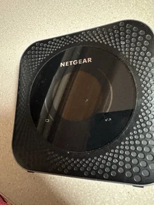 Netgear Nighthawk M1 MR1100 Unlocked 4G LTE WiFi Router - Photo 1/1