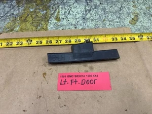 1999-2002 GM 1500 Left Drivers Side Front Door “B” Glass Guide Channel - Picture 1 of 15