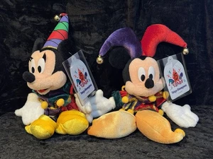 TOKYO DISNEYLAND 15 anni SET Topolino e Minnie Giullare Peluche Set Nuovo con etichette - Foto 1 di 6