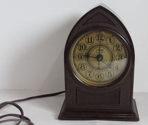 Vintage Atlas Cathedral Electric Mantel Clock made in USA - Picture 1 of 8