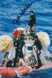 John Wolfram signed Autogramm 4x6 Foto NASA Apollo 11 Rescue Navy Frogman - Bild 1 von 2