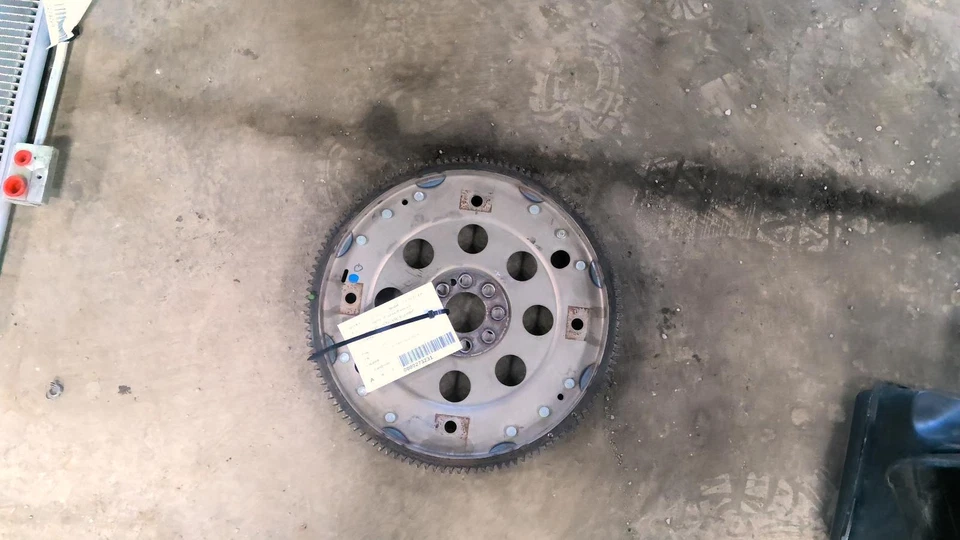 Placa flexible de transmisión automática usada se adapta a: Nissan Pathfinder AT CVT 2017 3,5 L 6 Foto 1 de 4