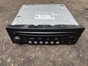 CITROEN / PEUGEOT CD PLAYER RADIO STEREO HEAD UNIT 98053736XT00 - Picture 1 of 3
