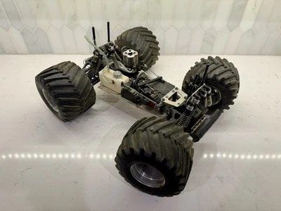 Kyosho USA-1 Original Vintage  RC 4WD Nitro Monster Truck for Parts or Repair - Image 1 of 4