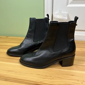Aquatalia Women's Chelsea Boots Black Leather Size 9 Block Heel Booties - Picture 1 of 9