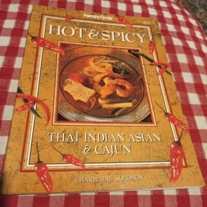 😇 Hot And Spicy Cookbook Family Circle C. Solomon Recipe Book 1991 Thai Indian - Picture 1 of 20
