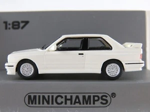 Minichamps 870 020221 BMW M3 berlina (1986-1991) in bianco 1:87/H0 NUOVO/CONFEZIONE ORIGINALE - Foto 1 di 8