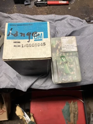 Nos Gm Cadillac Relight Sentinel 5968945 Foto 1 de 4