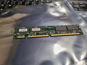 TOSHIBA 128M SDRAM 16M x 64 PC133 168-pin Non-ECC- PC Memory - Picture 1 of 2