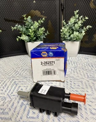 NUEVO Solenoide Napa Echlin Engine Management Products 2-282571 Foto 1 de 4