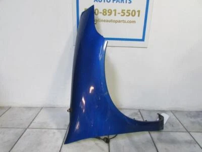 00 01 02 03 04 05 Guardabarros derecho Dodge Neon Foto 1 de 3