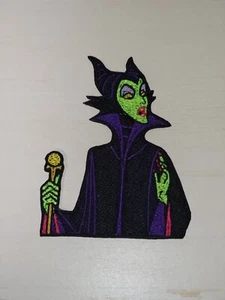 Toppa Malefica Bella Addormentata 4 pollici ferro su applique ricamata - Foto 1 di 1