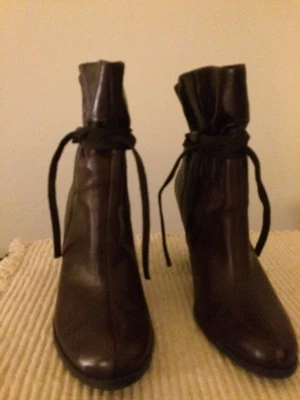 NINE & CO Women's  JJMARISSA Brown Size 8 1/2M Leather Upper Pull on Boots - Image 1 of 4