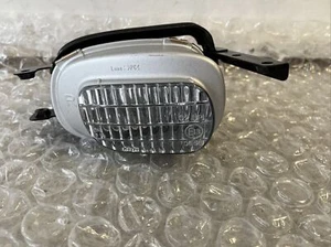 OEM 2002 - 2010 Lexus SC430 Right Passenger Fog Light Lamp Assembly 81211-24050 - Picture 1 of 6