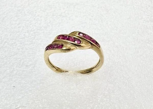 10k Solid Yellow Gold .39 TCW Ruby Woman's Ring Size 6.5 - Picture 1 of 6