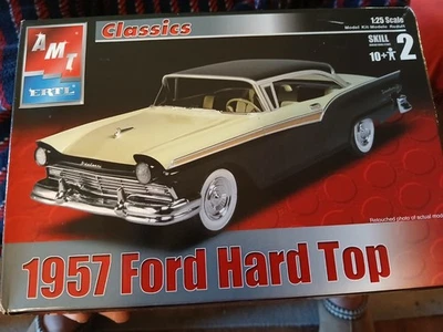 Mint Unbuilt 1/25 " 1957 FORD FAIRLANE 500 HARD TOP " 2 n 1 AMT/ERTL Model 31544 - Image 1 of 4