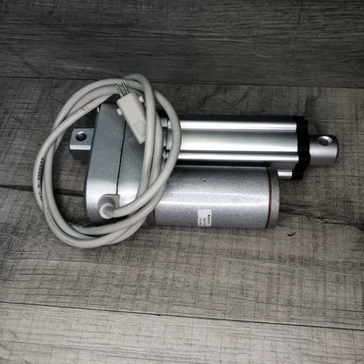 Actuador lineal Louie Jp38-35L 12v 4000rpm Foto 1 de 4