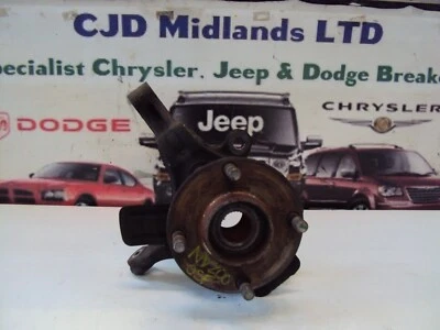 Nissan NV200 2013 1,5 DCI 2012-17 buje controladores delanteros lado derecho Foto 1 de 4