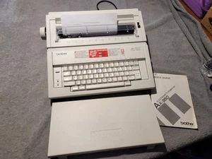 Macchina da scrivere elettronica portatile Brother AX-350 testata funzionante - Foto 1 di 6