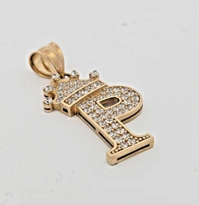 Corona Oro Amarillo 10K Letra Inicial "P" con Colgante Piedras Simuladas - Imagen 1 de 6