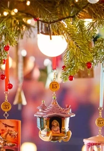 Disney 2025 Raperonzolo aggrovigliato 15 anniversario ornamento Disneyland nuovo con scatola nuovo - Foto 1 di 10