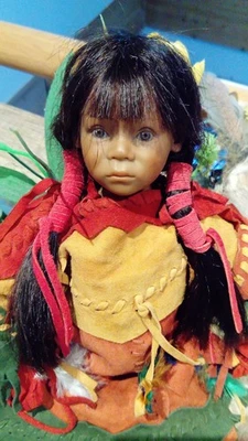 Annette Himstedt   Mini Puppe " Dernea" - Bild 1 von 3