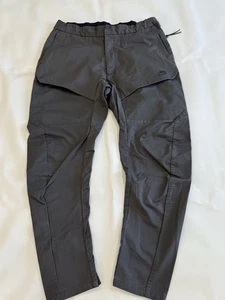 Nike Pants Mens Sz 34 Gray Tech Pack Woven Cargo Utility Tapered 930281-060 b - Picture 1 of 10