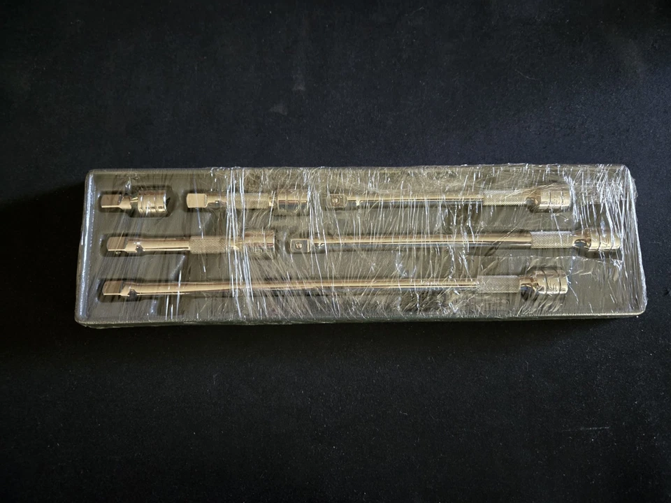 Snap on   3/8" Drive 6 Pc  Extension Set 1-1/2", 3", 4", 6", 8" 11 inch knurled Foto 1 de 3