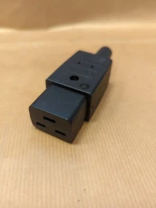 Bachmann 915.174 Kaltgeräte-Steckverbinder Stecker Gesamtpolzahl: 2 16 A Schwarz - Bild 1 von 2