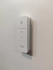 Unsichtbare Halterung für den Philips Hue Dimmer Switch v2 - Afbeelding 1 van 6