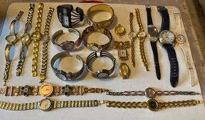 Estate 批量 22 电池供电女士手表 适用于零件或维修 大量 多种 — 第 1/4 张图片