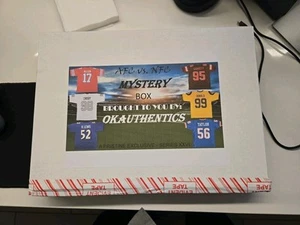 2025 AFC VS. NFC Mystery Box. OKAUTHENTICS - Bild 1 von 4