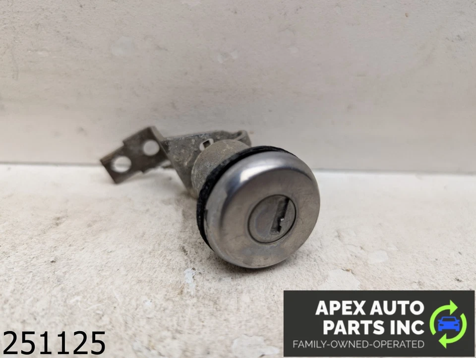 Chevrolet El Camino 1979 fabricante de equipos originales cilindro de bloqueo de puerta de 3,9 L Foto 1 de 4