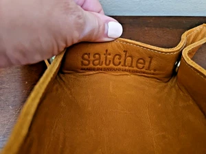 Bandeja de viaje de cuero para cartera 4"x4" - Hecha a mano en Savannah GA - Usada - Imagen 1 de 11