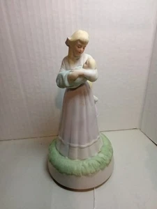 Vintage US Gallery of Art 1984 "Marie Anne" Porzellan Spieluhr - Bild 1 von 5