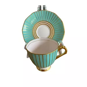 Royal Tuscan c.1947+ TAZA DE TÉ Y PLATILLO Hueso Inglés Fino China Rayas de Oro Verde - Imagen 1 de 13