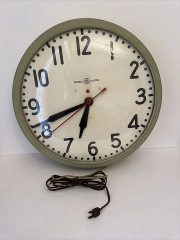 Vintage General Electric GE Red Eye Industrial Wall Clock 15” Curved Glass Works Cover