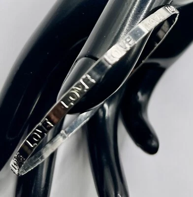 NUEVO Brazalete LOVE Grabado Plateado Raro Foto 1 de 3