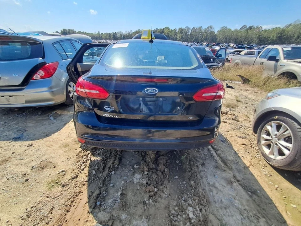 Câmera de visão traseira porta-malas/escotilha/porta traseira sedã compatível com 15-18 FOCUS 2693095 - Imagem 1 de 4