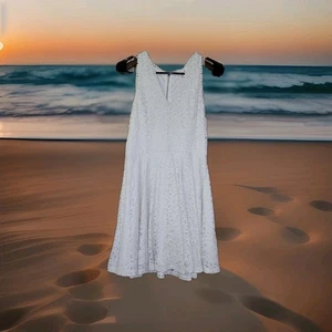 Francesca's  SZ MEDIUM Halter Dress Womens White Floral Lace Crochet Like ZipUp  - Picture 1 of 8