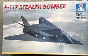ITALERI # 609 F-117 STEALTH BOMBER 1/32 SCALE KIT - Picture 1 of 2