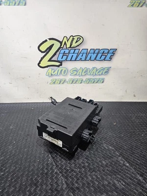 2003-2006 Ford Expedition Navigator Fuse Box Power Distribution 2L1T-14A067-AN - Image 1 of 3