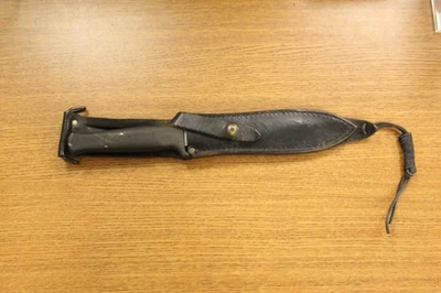 Vintage Gerber Guardian II, w Black Leather Sheath, lightly used (GGIIA6061S) - Image 1 of 4