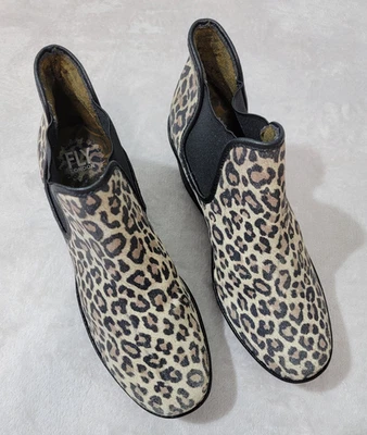 Bota Fly London Feminina EUA 10 UE 41 Leopardo Preta Cunha Yade Chelsea Tornozelo Slip On - Imagem 1 de 4