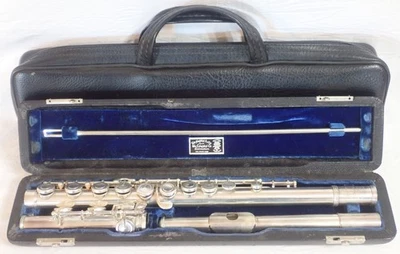 Flauta plateada 1957 vintage WM S HAYNES HMCH hecha a mano agujero cerrado pie en C con estuche Foto 1 de 4