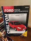Ford Focus, 2000-2007 par Jay Storer (2010, livre de poche commercial)