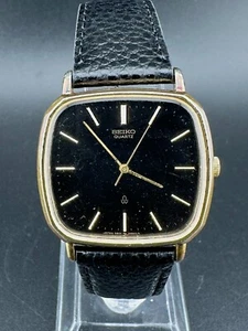 Orologio Seiko uomo 1982 quadrante nero placcato oro quarzo 31mm 5931-5470 batteria nuova - Foto 1 di 14