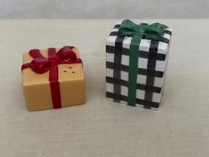 2023 Hallmark VIP Exclusive Christmas Salt & Pepper Shakers Ceramic Gifts Unused - Bild 1 von 5